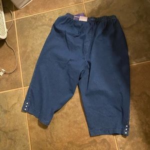 Cropped pants w/T size 1 Catherine’s